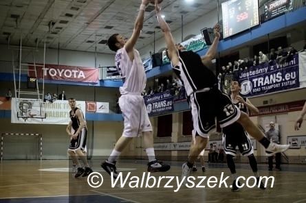 Wrocław: III liga koszykówki: Górnik pewnie wygrywa we Wrocławiu