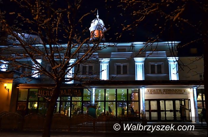 REGION, Szczawno Zdrój: "Pod niemieckimi łóżkami" w Teatrze Zdrojowym