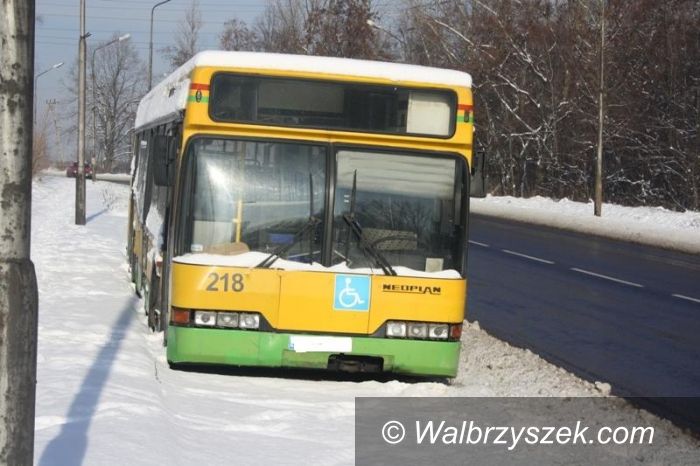 Wałbrzych: Zapomniany autobus [aktualizacja 14.24]