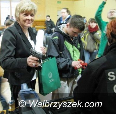 Wałbrzych: Na celowniku Służby Celne, czyli „Bezpieczne Piątki” w „Trójce”