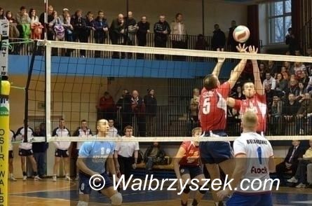 Wałbrzych: Jedenasty gracz podpisał umowę z siatkarską Victorią