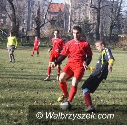 REGION: Piłkarska klasa A: Zaskakujący liderzy