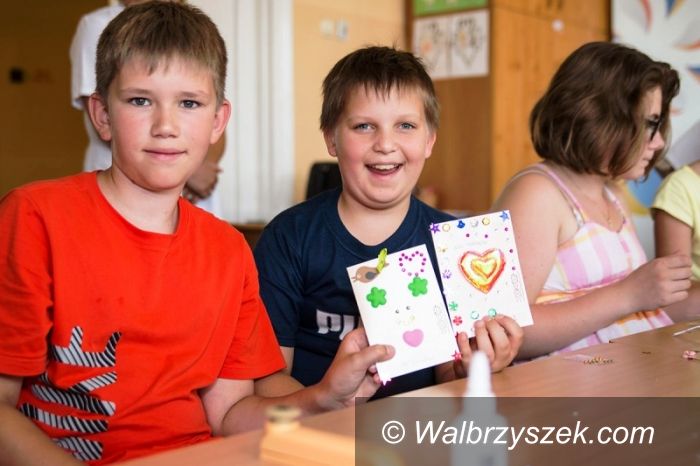 Wałbrzych/Kraj: Wałbrzyski szpital uczestniczy w projekcie „Kartka ze szpitala”