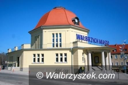 Wałbrzych/Kraj: Dworce kolejowe, które przestały straszyć