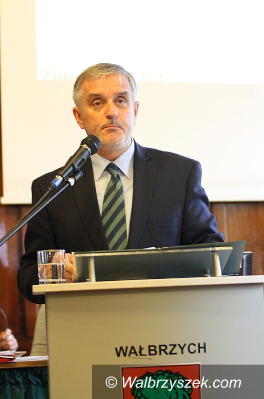Wałbrzych: Stop podwyżkom dla urzędników