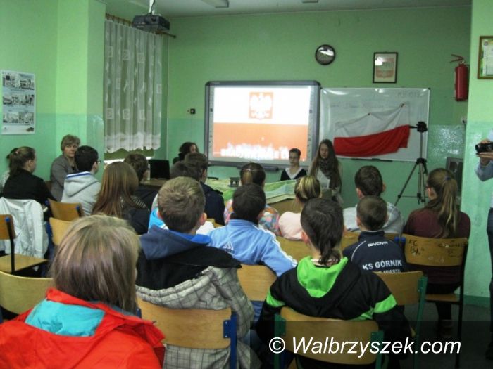 Wałbrzych/Głuszyca: Święto Niepodległości w Hufcu Pracy i Gimnazjum w Głuszycy
