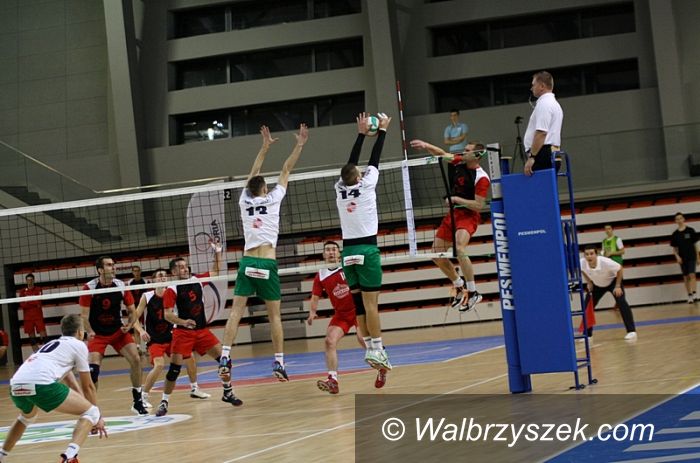 Wałbrzych: II liga siatkówki: Victoria PWSZ Wałbrzych – Olavia Oława 3–0
