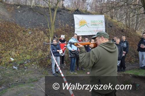 Wałbrzych: Uczniowie Gimnazjum nr 3 na strzelnicy