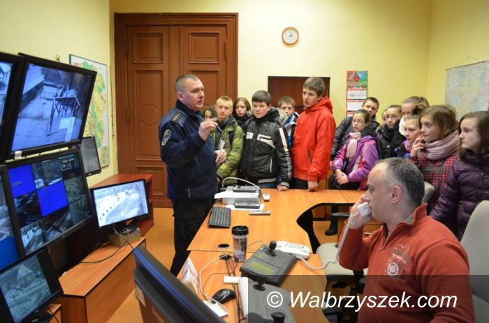 Wałbrzych: Uczniowie PG 3 z wizytą u strażników miejskich