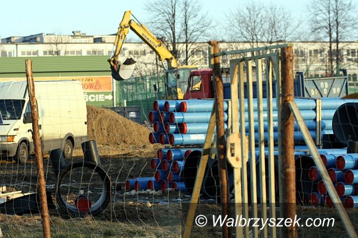 Wałbrzych: Market obok marketu