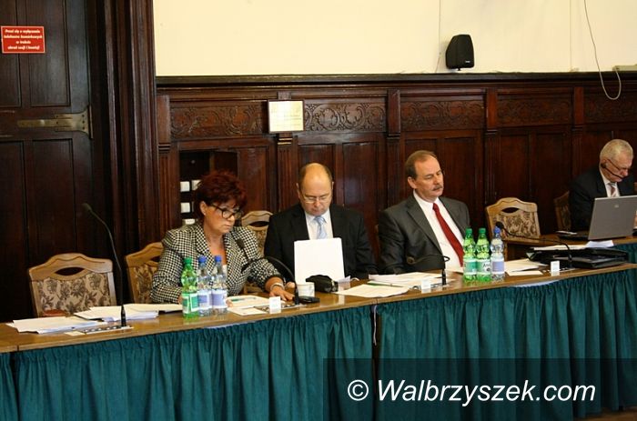 Wałbrzych: Program „Zielony Wałbrzych” i zasady wynajmowania lokali najważniejszymi punktami sesji