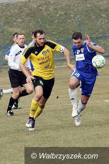 Kraj: II liga piłkarska: Górnik zmniejszył dystans do lidera