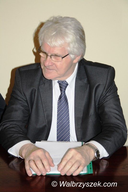 powiat wałbrzyski: Komisja bezpieczeństwa przedmiotem sporu opozycji i starosty