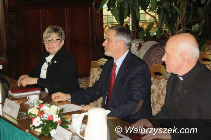 Wałbrzych: W Wałbrzychu też uczczony zostanie jubileusz pierwszych częściowo demokratycznych wyborów