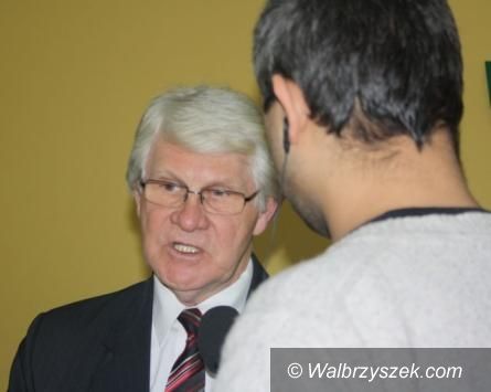 powiat wałbrzyski: Powiat Wałbrzyski za korytarzami drogowymi