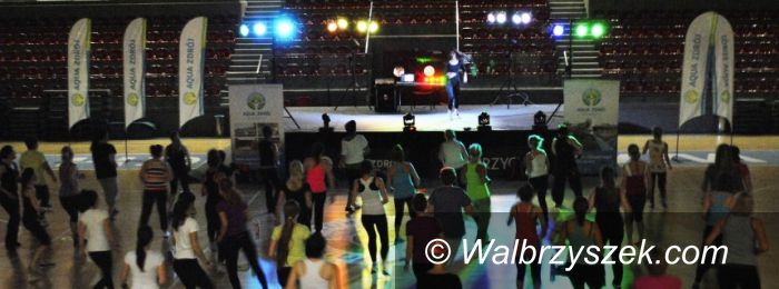 Wałbrzych: Nocny Maraton Fitness zgromadził ponad sto kobiet
