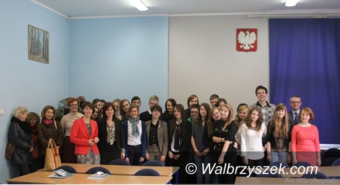 Wałbrzych: IX Powiatowy Konkurs Wiedzy o Języku Polskim