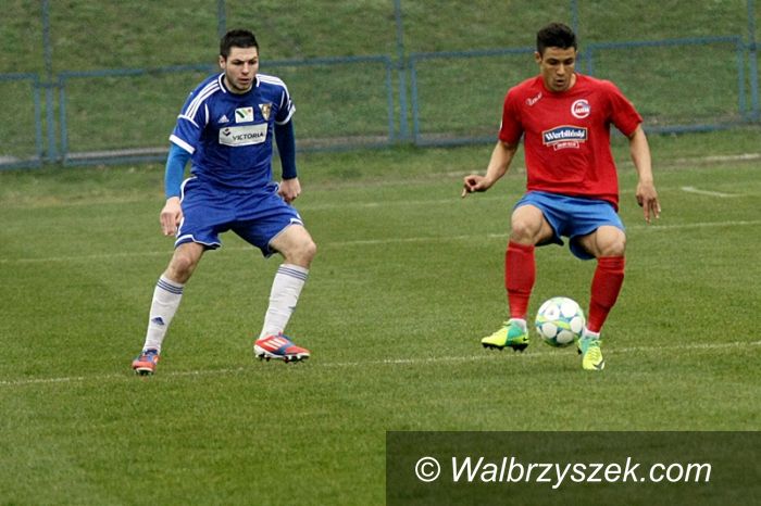 Kraj: II liga piłkarska: Faworyci w odwrocie