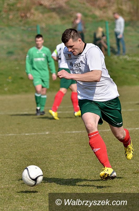 REGION: Piłkarska klasa A: W czołówce coraz ciekawiej