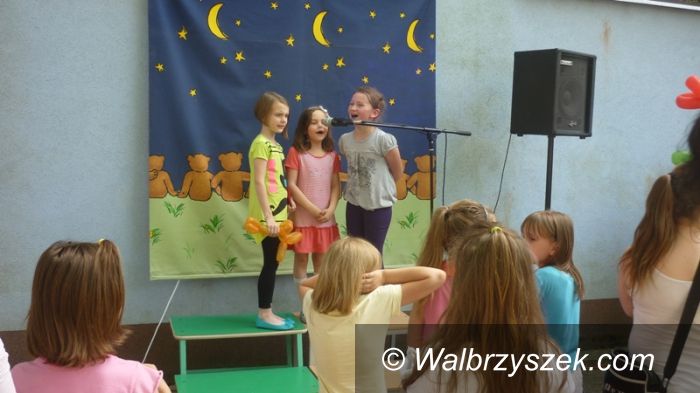 Wałbrzych: Radosny festyn w PSP nr 37