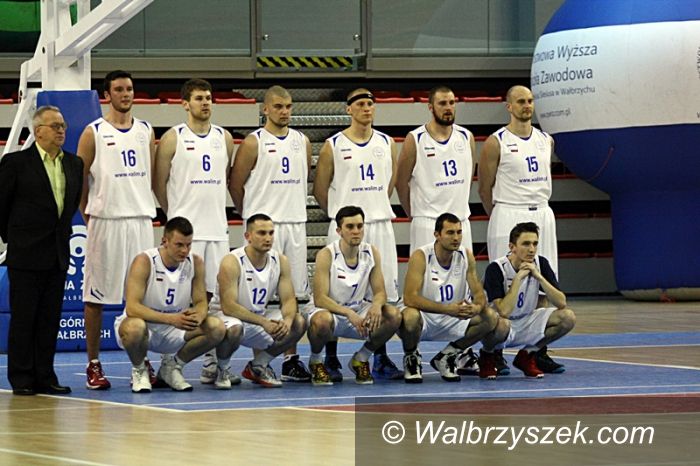 Wałbrzych: Koszykarze poza podium