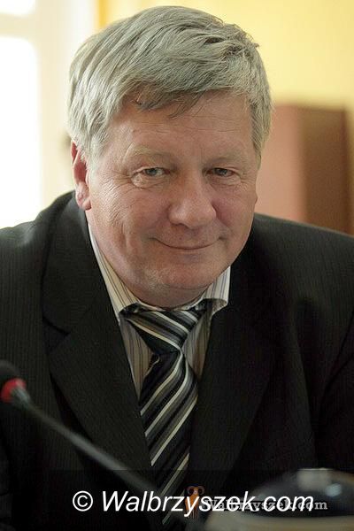 powiat wałbrzyski: Spór w Starostwie wciąż trwa