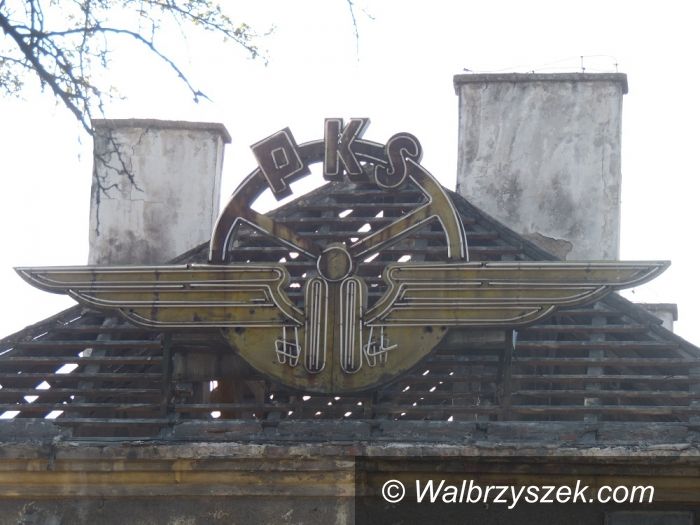 Wałbrzych: Walczą o neon PKS–u