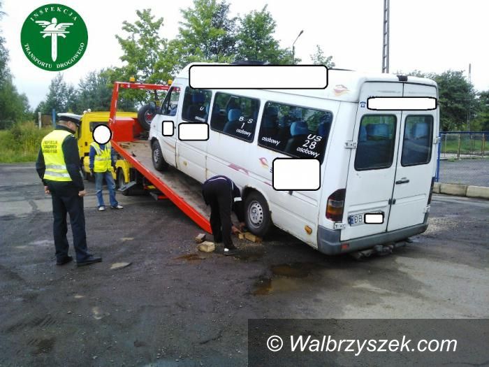 Wałbrzych: Wrak woził pasażerów w Wałbrzychu