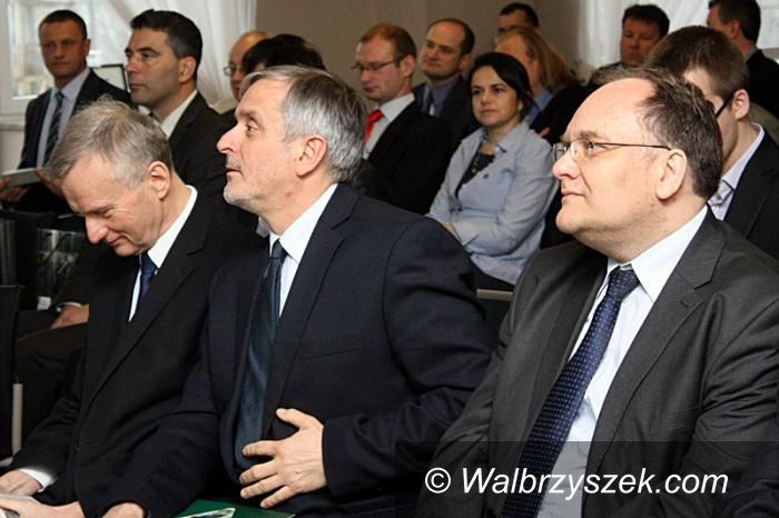 Wałbrzych: Gmina dostała pieniądze na remont ulicy Wysockiego i na termomodernizację obiektów szkolnych