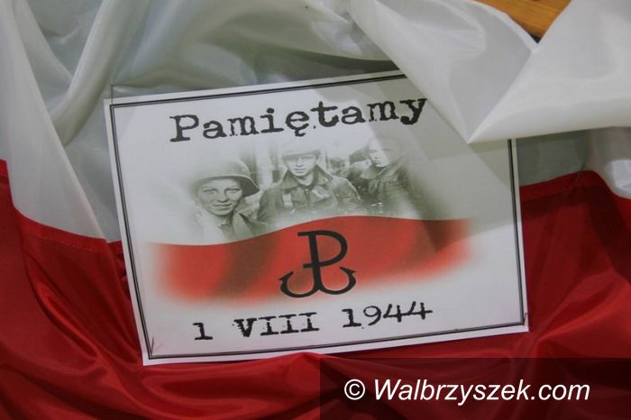 Świebodzice: Świebodzice: Pamięć o bohaterach trwa
