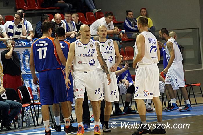 Wałbrzych: II liga koszykówki: Podtrzymać zwycięską passę