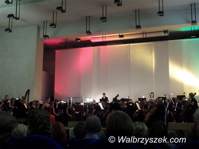 Wałbrzych: Filmowy finisz w Filharmonii