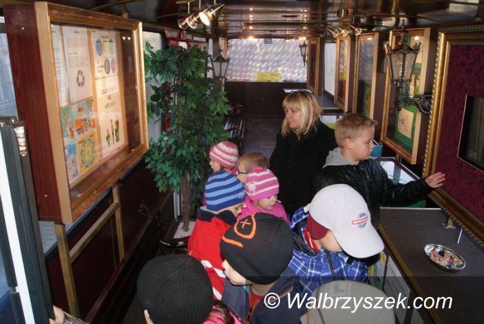 Region: Wystawa w autobusie –  ,,Czysta Gmina Stare Bogaczowice”