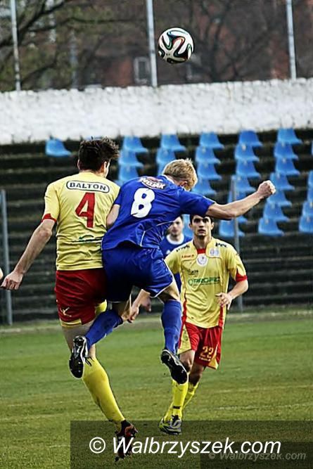 Kraj: II liga piłkarska: Ostatni mecz ligowy przed zimową przerwą