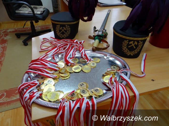 Wałbrzych: Pasowanie na Ucznia i Gwarka w GZS nr 2