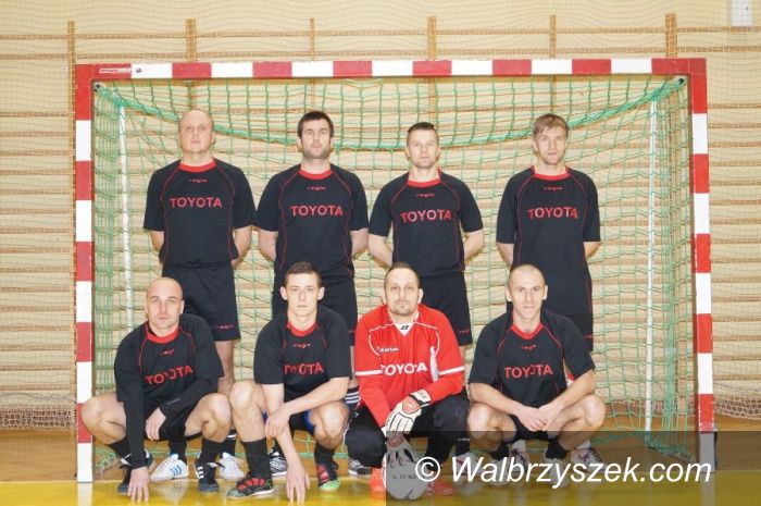 Świebodzice: II kolejka świebodzickiej halówki