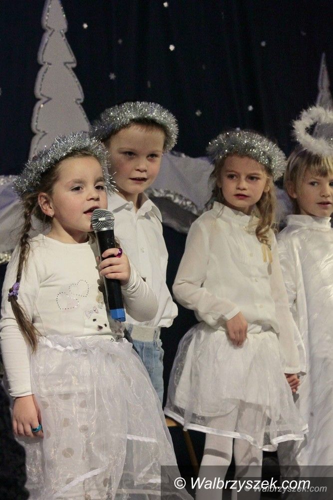 Wałbrzych: III Integracyjny Przegląd Jasełek i Pastorałek „Anioły Tańczą”