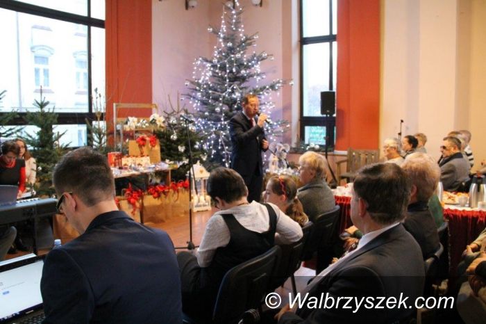 Świebodzice: Świebodzice: Kolędowanie z Burmistrzem 2015