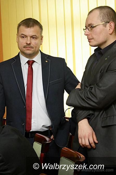 powiat wałbrzyski: Starosta Jacek Cichura odpowiada na zarzuty PO