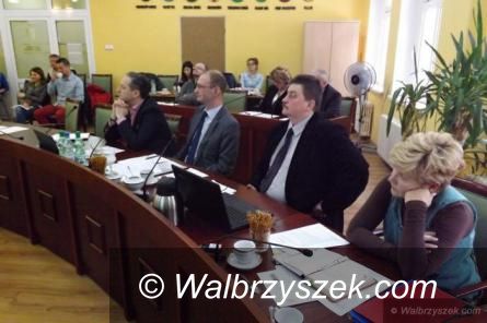 powiat wałbrzyski: Będą zmieniać statut