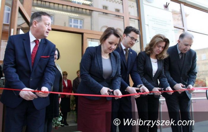 Region: Świebodzice:  Miejska Biblioteka Publiczna po remoncie