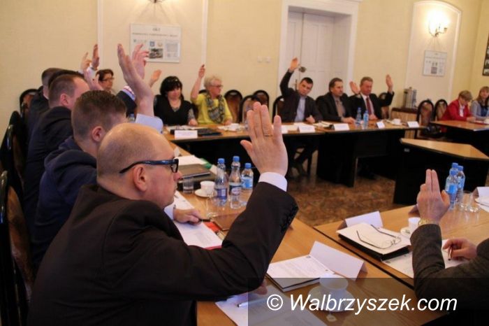 Region: Świebodzice: Pieniądze na autobusy i roboty publiczne