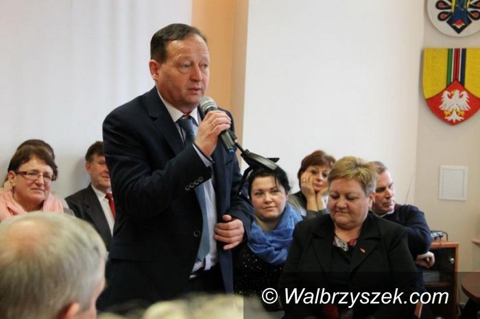 Region: Świebodzice: Powiat nie odda szkół