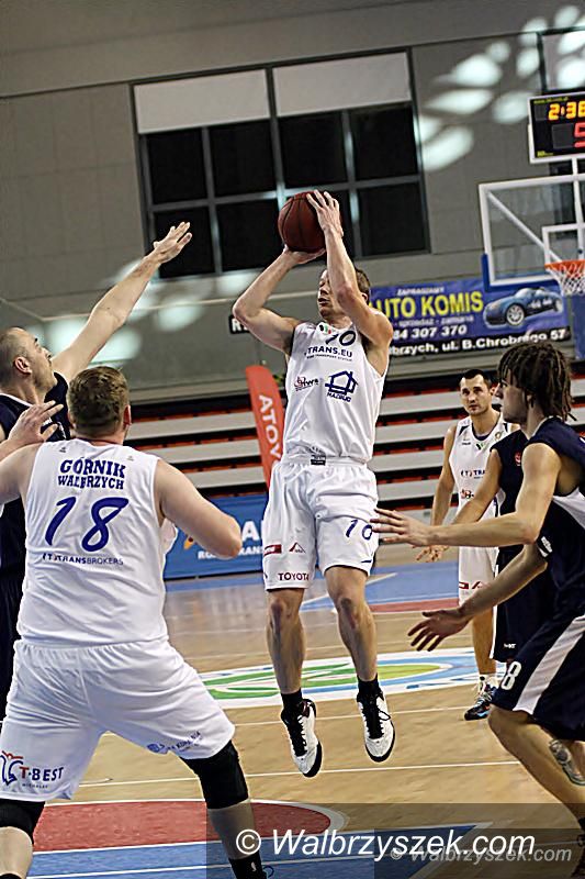 Katowice: II liga koszykówki: Z liderem o zwycięstwo
