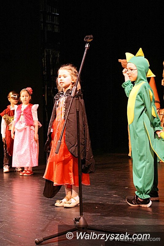 Wałbrzych: II Przegląd Teatrów Szkolnych „Podróże z historią” 