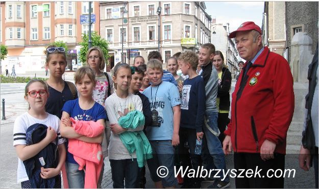 Wałbrzych: Wycieczka Koła Przewodników Sudeckich i Terenowych PTTK