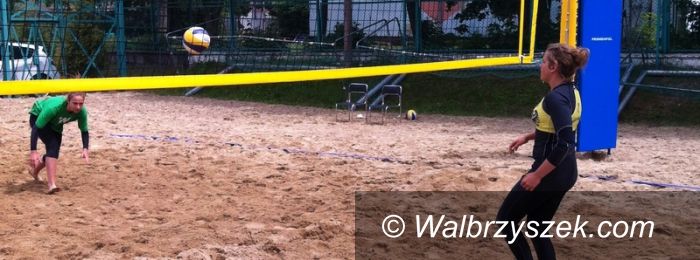 Wałbrzych: Kadetki na plaży