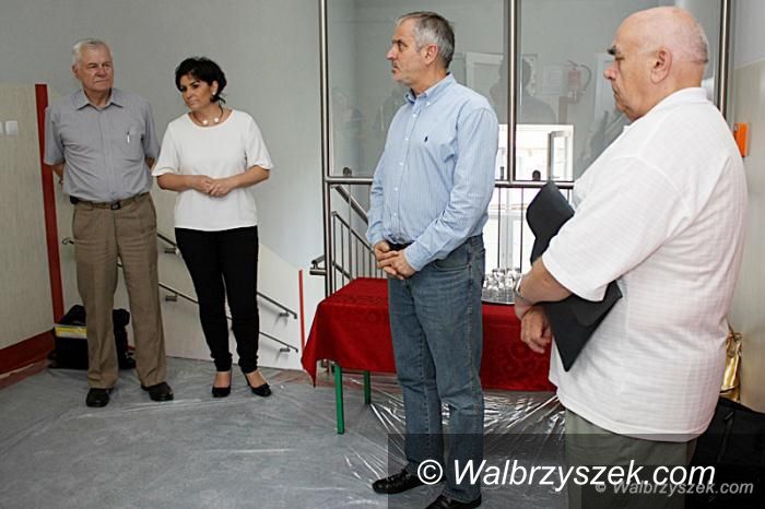 Wałbrzych: W wałbrzyskich szkołach powstają gabinety stomatologiczne