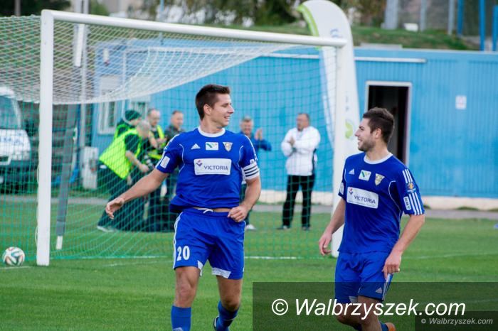 Wrocław: III liga piłkarska: Nie dali najmniejszych szans Ślęzie