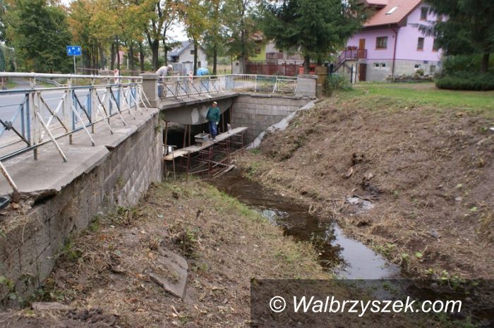 REGION, Stare Bogaczowice: Przebudowują mosty
